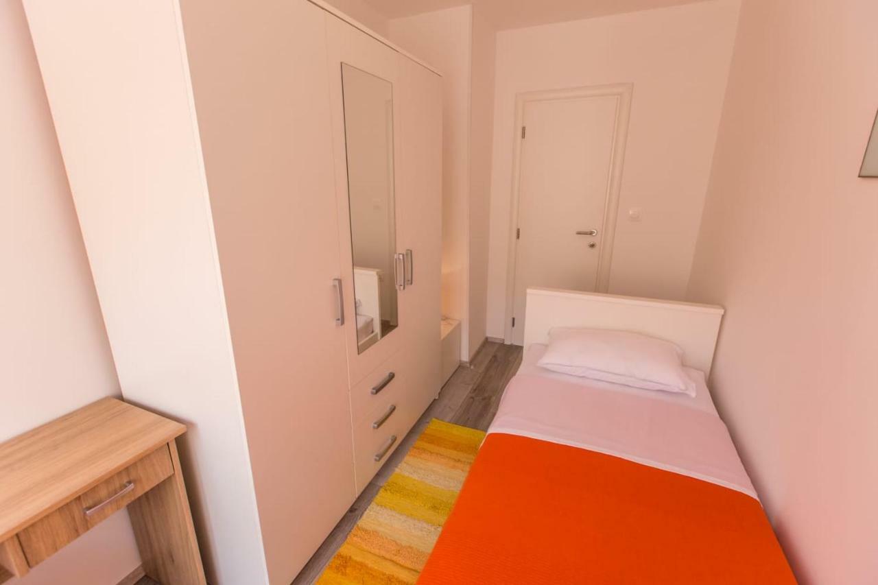 Apartment Amelia Pula Ngoại thất bức ảnh
